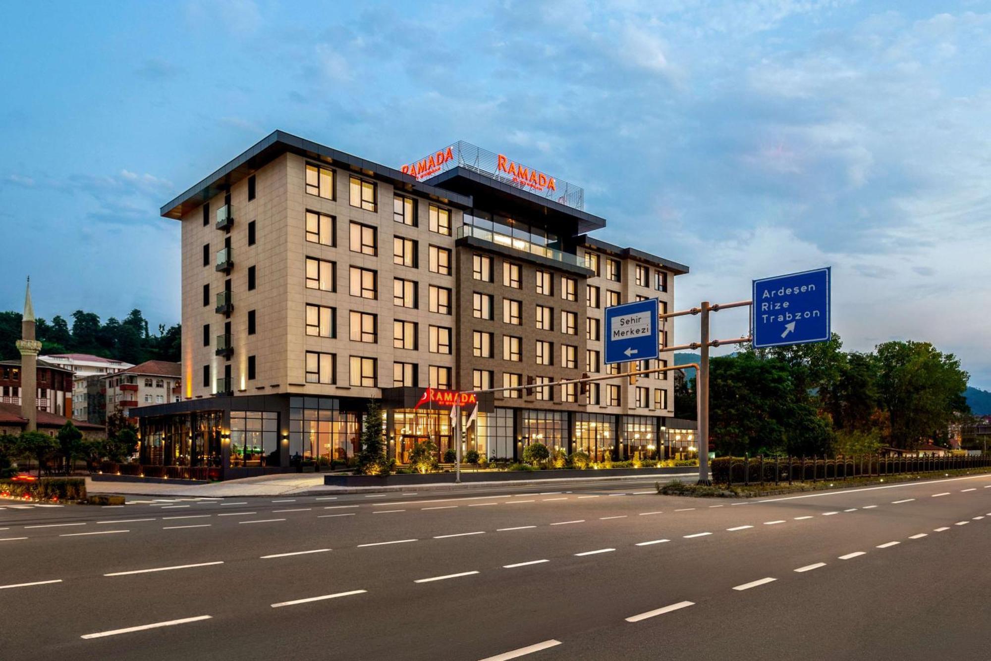 Ramada By Wyndham Rize Findikli Hotel Екстериор снимка